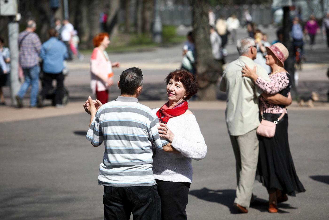 Бальные танцы.