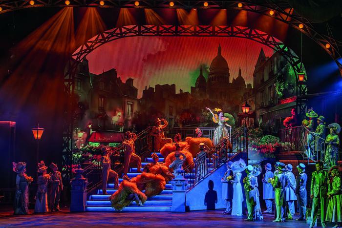 "Фиалка Монмартра": французская история получилась с восточными нотами