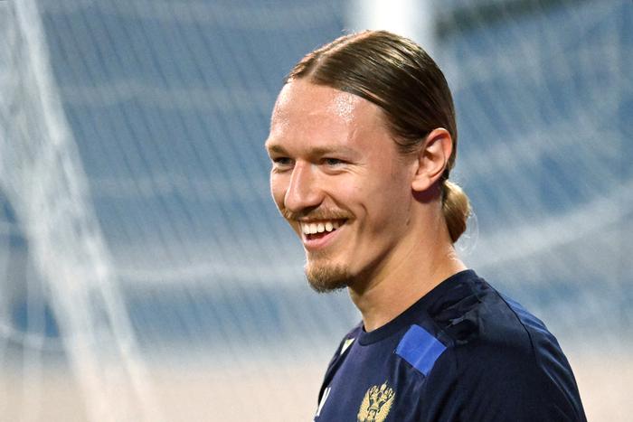 Россиянин Матвей Сафонов готов поднять "ушастого" над головой