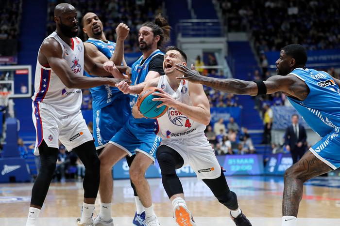 На какие виды спорта сходить в Москве: баскетбол, футбол и единоборства