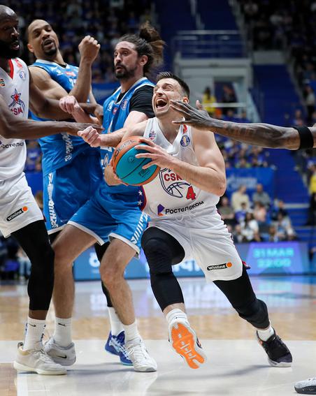 На какие виды спорта сходить в Москве: баскетбол, футбол и единоборства