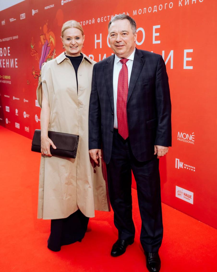 Анна Михалкова с супругом.