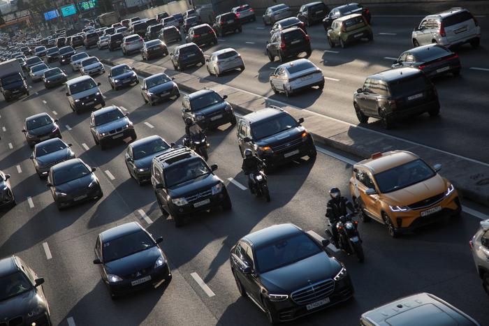 В Госдуме предложили продавать красивые номера через Госуслуги