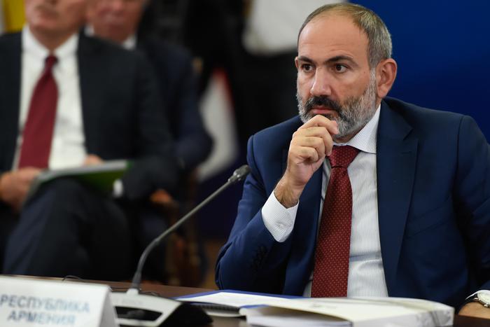 Проживающие в России армяне раскритиковали премьер-министра Армении за его резкое высказывание в адрес церкви