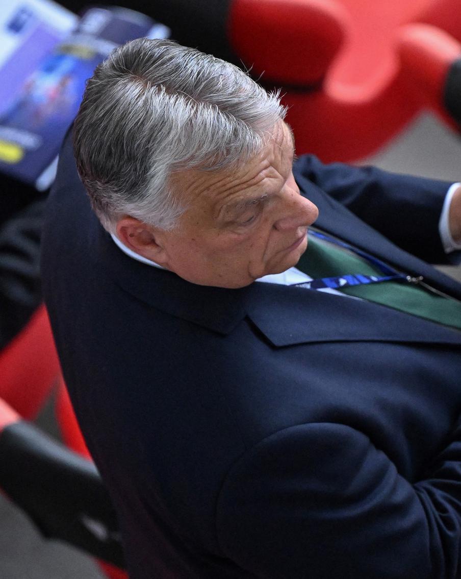 "Вернём Европе былое величие!": Орбан собрал правых и раскритиковал ЕС