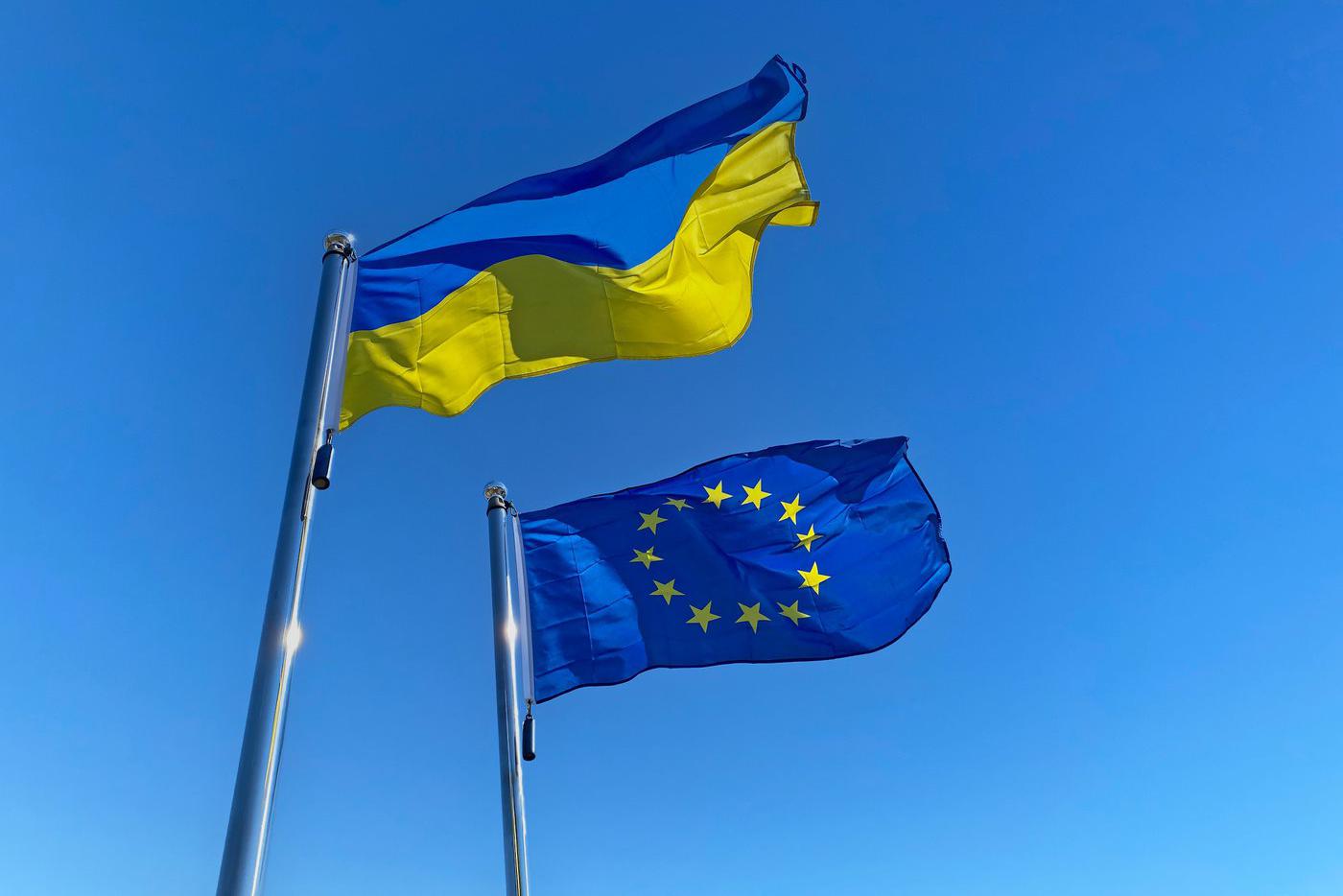 Economist: Киев переживает, что из-за атак на Россию отношения Запада и Украины испортятся