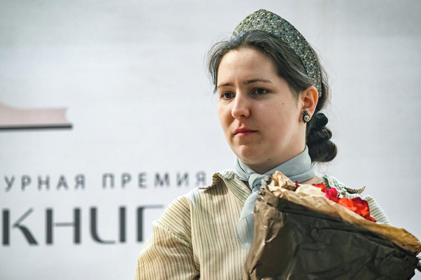 Поэт, прозаик Евфросиния Капустина прошла в короткий список финалистов премии в номинации "Нон-фикшн" с произведением "Люди, которых нет на карте".
