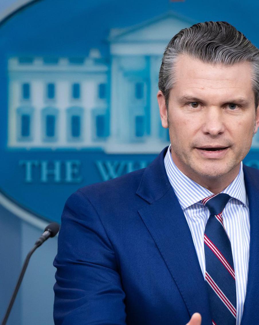 "Россия побеждает ВСУ на поле боя": почему Украина идёт в НАТО, но без США