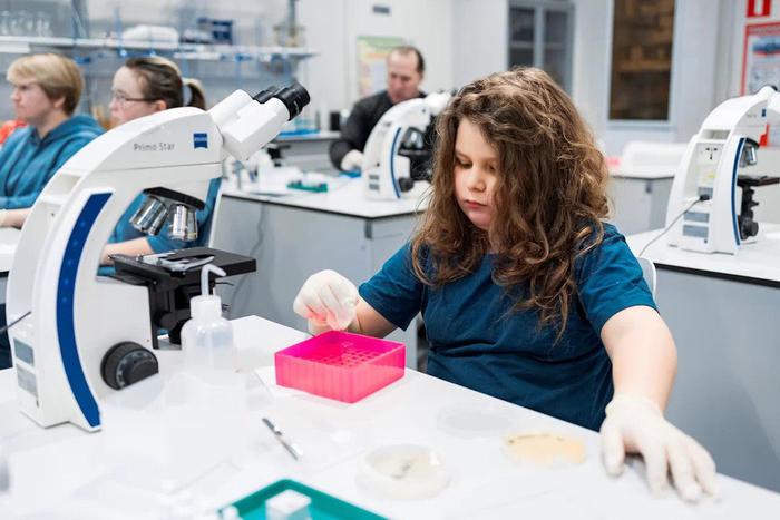 Идём в гости к клеткам и учимся штопать бананы: в Зарядье пройдёт МЕДИКФЕСТ