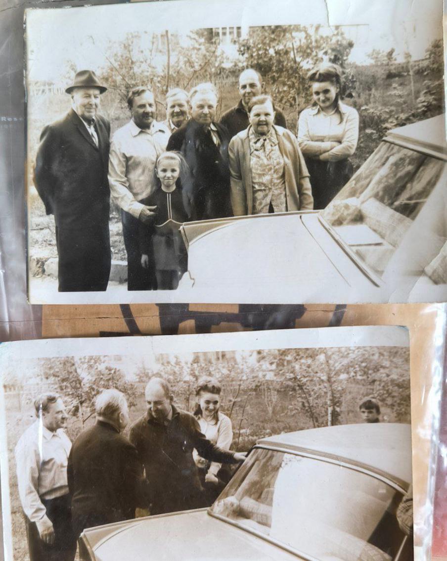 В биографии автомобиля, который приобрела Диана, даже есть старые фото.