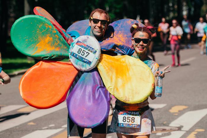 На какие виды спорта сходить в Москве: тюнинг-шоу и красочный забег