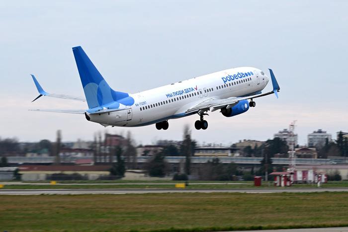 Суд обязал авиакомпанию "Победа" увеличить габариты ручной клади