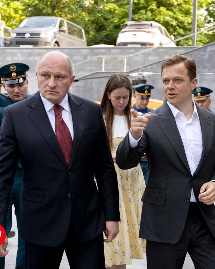 Максим Ликсутов и Александр Куренков обсудили электротранспорт на стратегической сессии