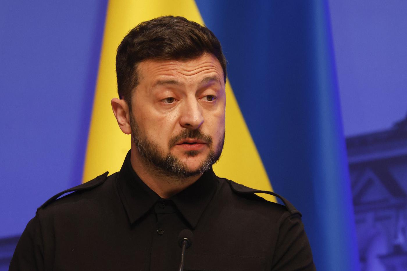 Зеленский отреагировал на массированный удар России после атак по аэродромам
