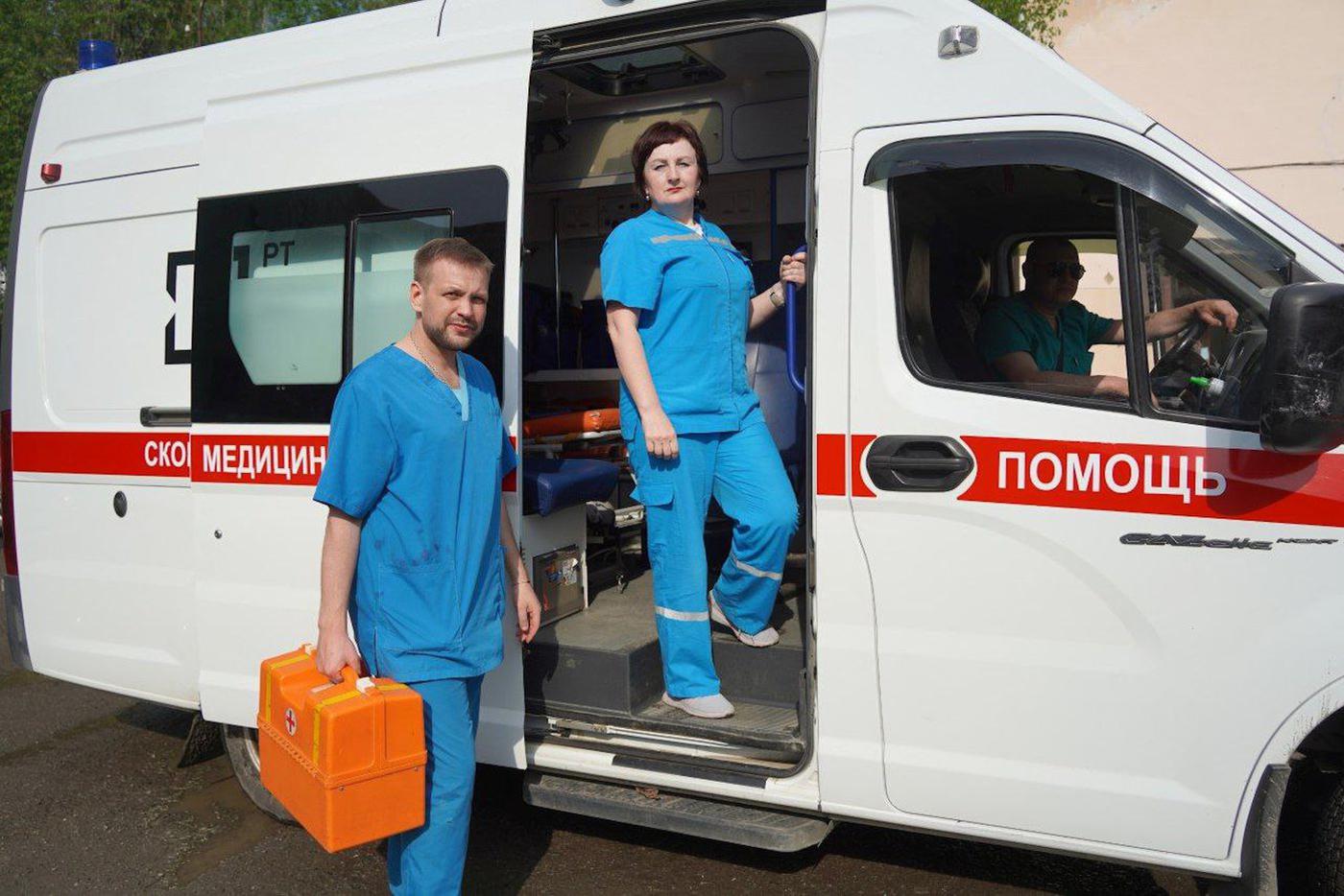 Ребёнок чуть не сварился заживо в запертой на солнцепёке машине