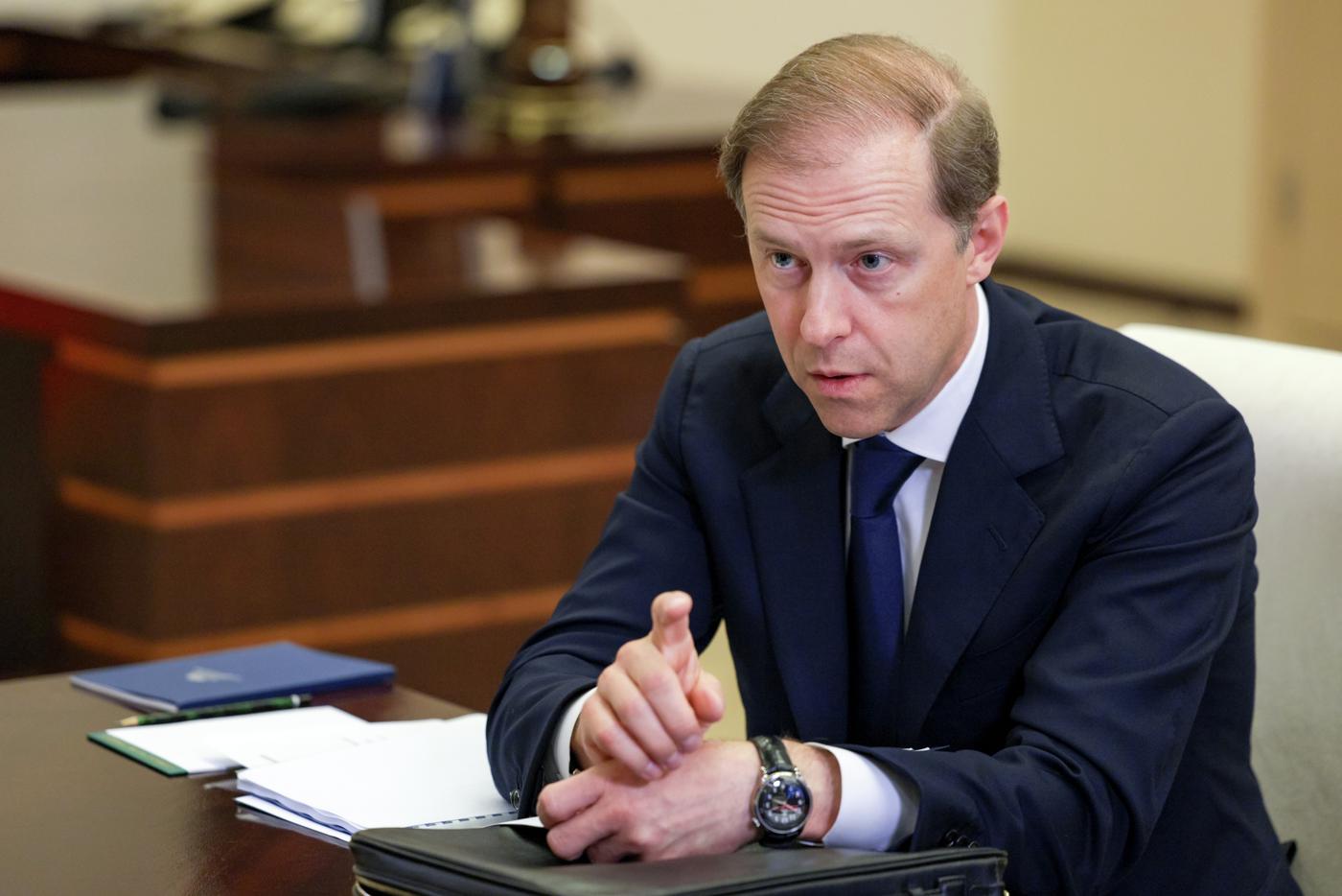 Мантуров рассказал о запатентованной Россией технологии запуска дронов из космоса