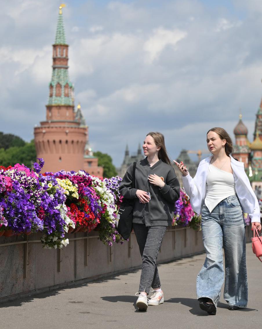 Афиша на 9 июня: отправляемся на интеллектуальную прогулку, суём нос в писательские тайны и ищем золото