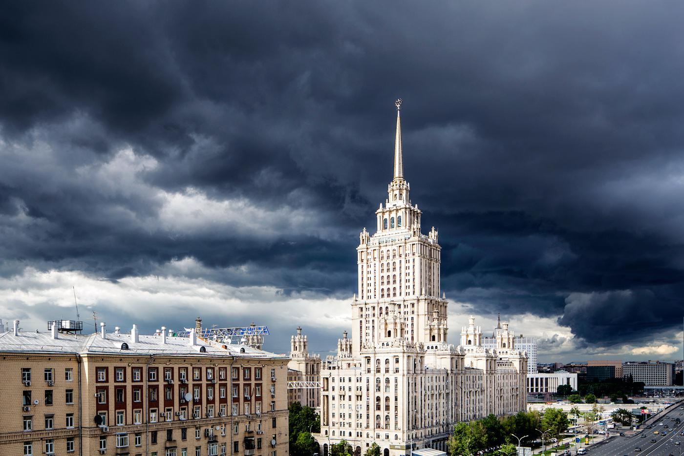 Москвичей предупредили, что 9 июня град не закончится