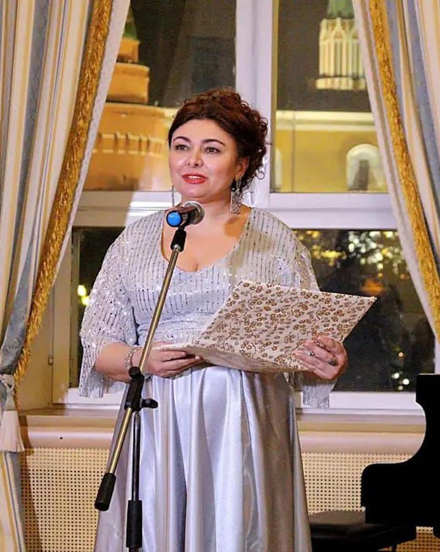 Как бизнесмен с образованием в Сорбонне в 48 лет ушла в музыку и стала петь в Кремле и Колизее