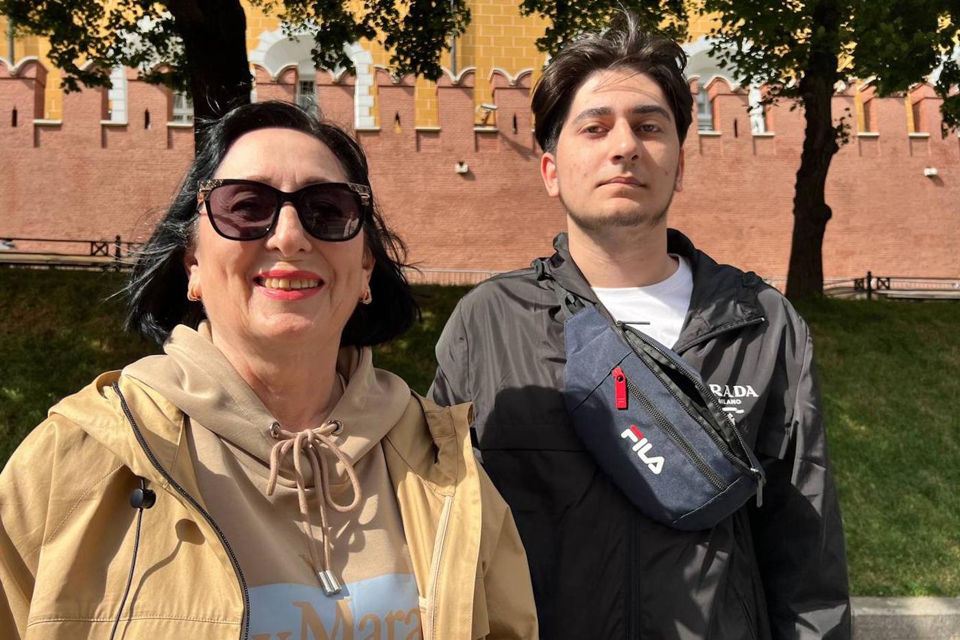 Галина Петрова с внуком