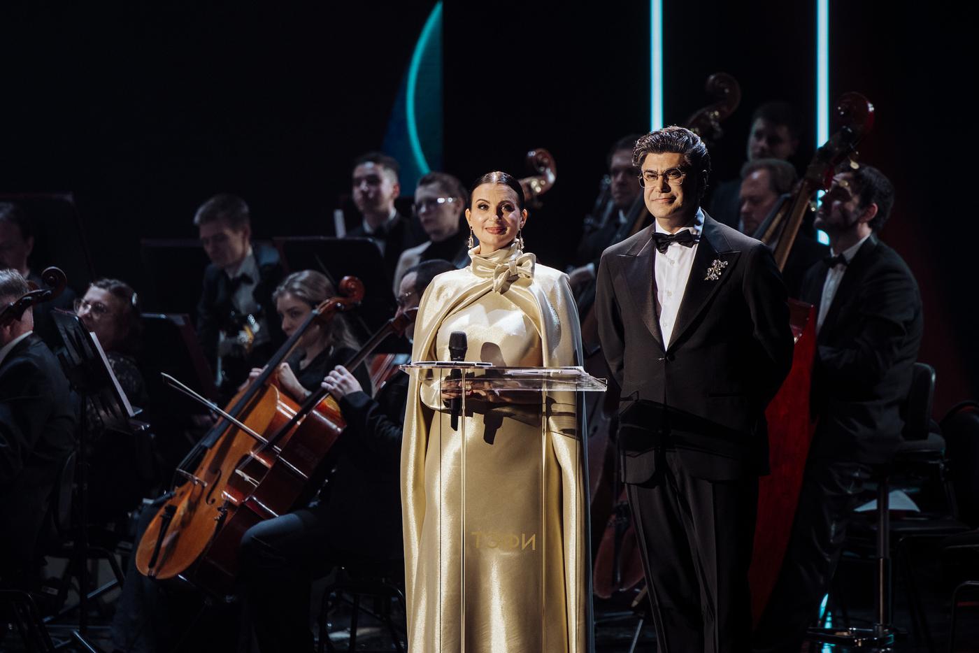 Ведущие церемонии Екатерина Стриженова и Николай Цискаридзе.