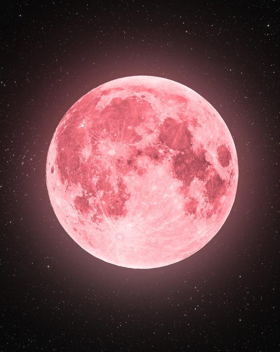 "В следующий раз такое случится лишь в 2043 году": когда москвичам смотреть на "клубничную Луну"