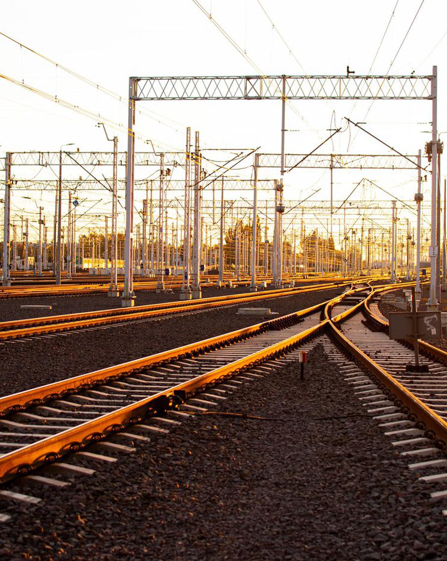 В Люберцах надземные переходы и заборы спасают жизни на железной дороге