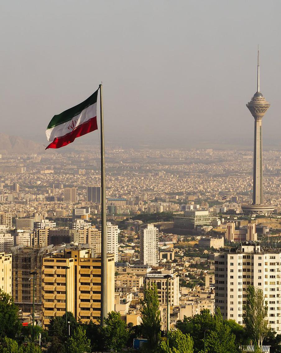 Иран пригрозил Израилю "жёстким ответом" за авиаудары