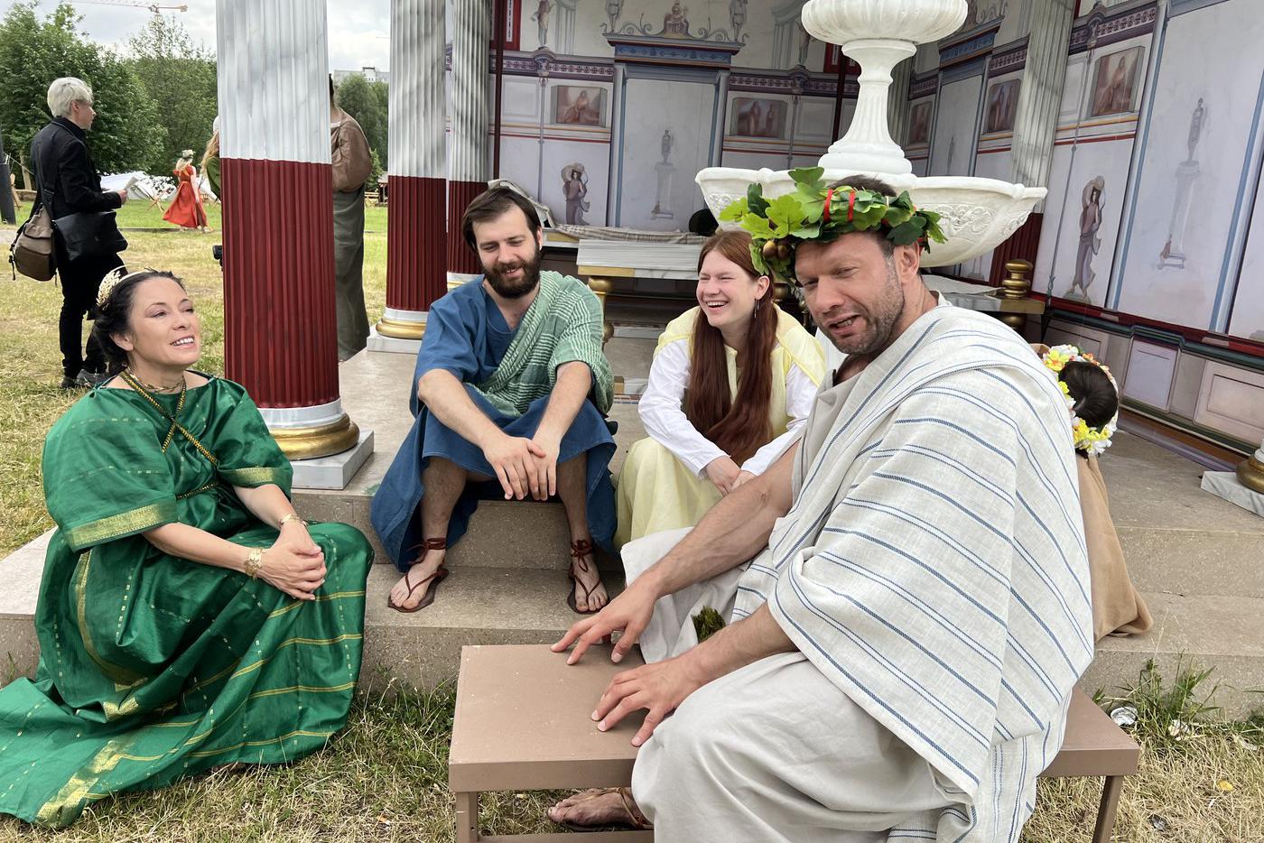 Зевс и его компания