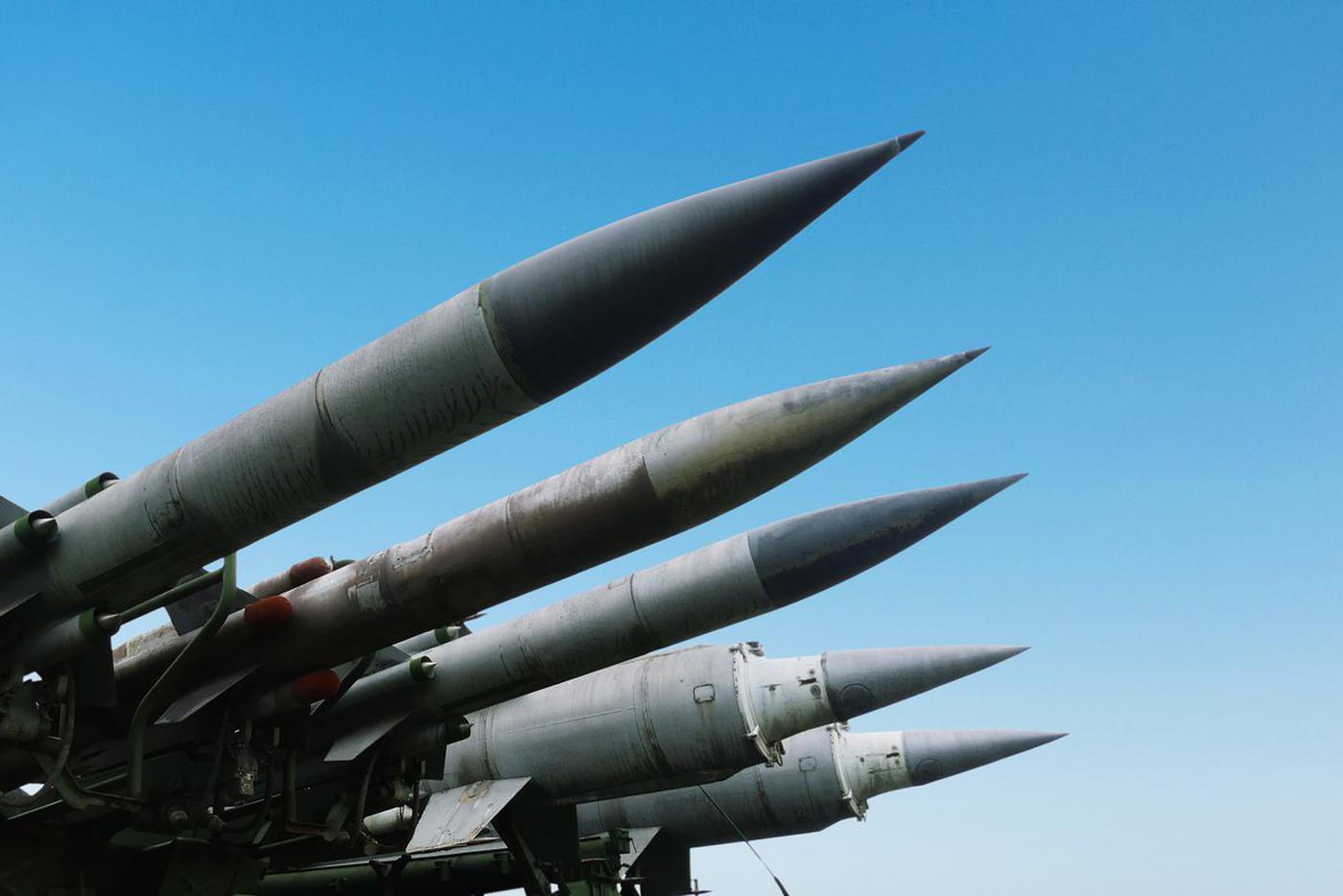 Израильские военные призвали живущих около военных объектов Ирана граждан эвакуироваться