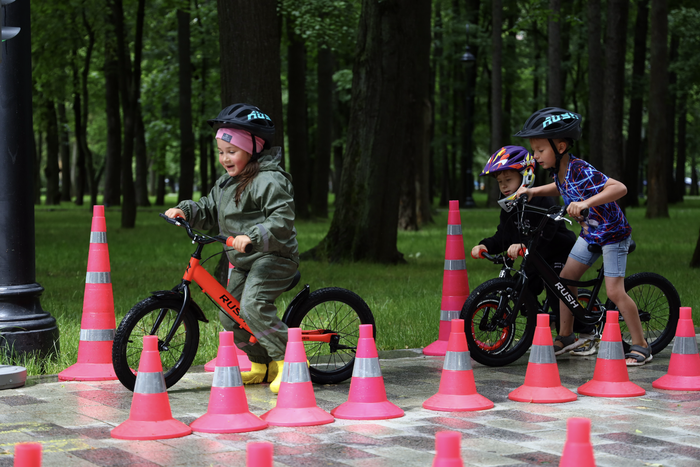 Более 8 тысяч москвичей отметили Всемирный день мотоциклиста на Северном речном вокзале
