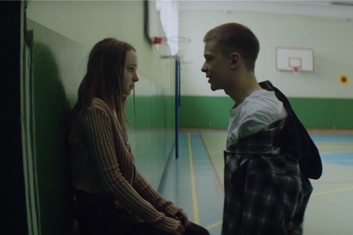Всё ради внимания: о чём новый сериал "Что-то положительное"