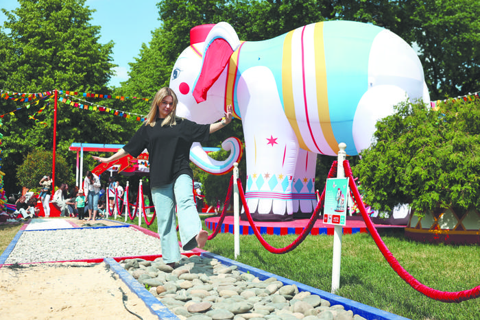На Цветном бульваре появились свои мальдивский песок и анапская галька