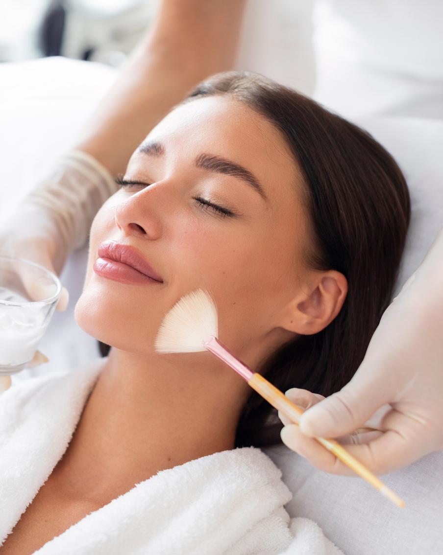 Почему 6% россиян ходит к косметологам на дому