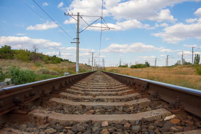 Обвал скалы под Туапсе задержал движение 10 поездов