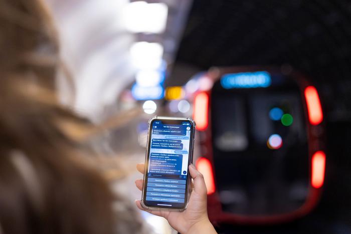 Максим Ликсутов рассказал о росте количества ежемесячно обрабатываемых чат-ботом Александрой вопросов