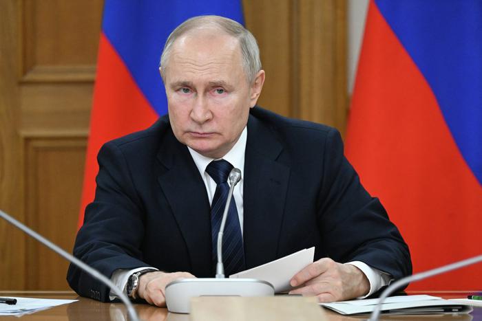 Владимир Путин высказал своё мнение о легитимности власти в Киеве