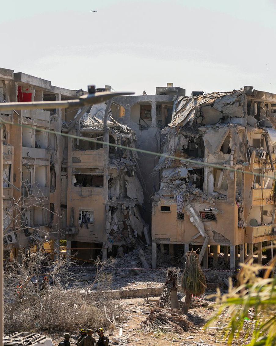 В Беэр-Шеве и Тель-Авиве зафиксированы разрушения после ударов с воздуха