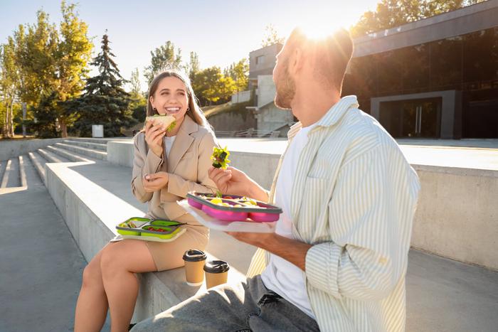 Успех — это плотный завтрак и отдых: инструкция карьерного роста для офисных героев