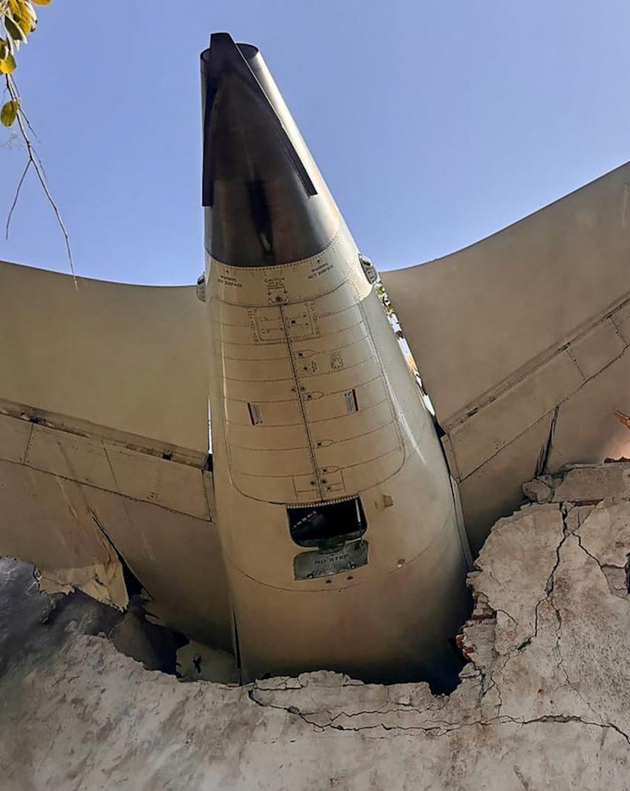 "Это чудо, но...": почему индиец не рад, что выжил в авиакатастрофе