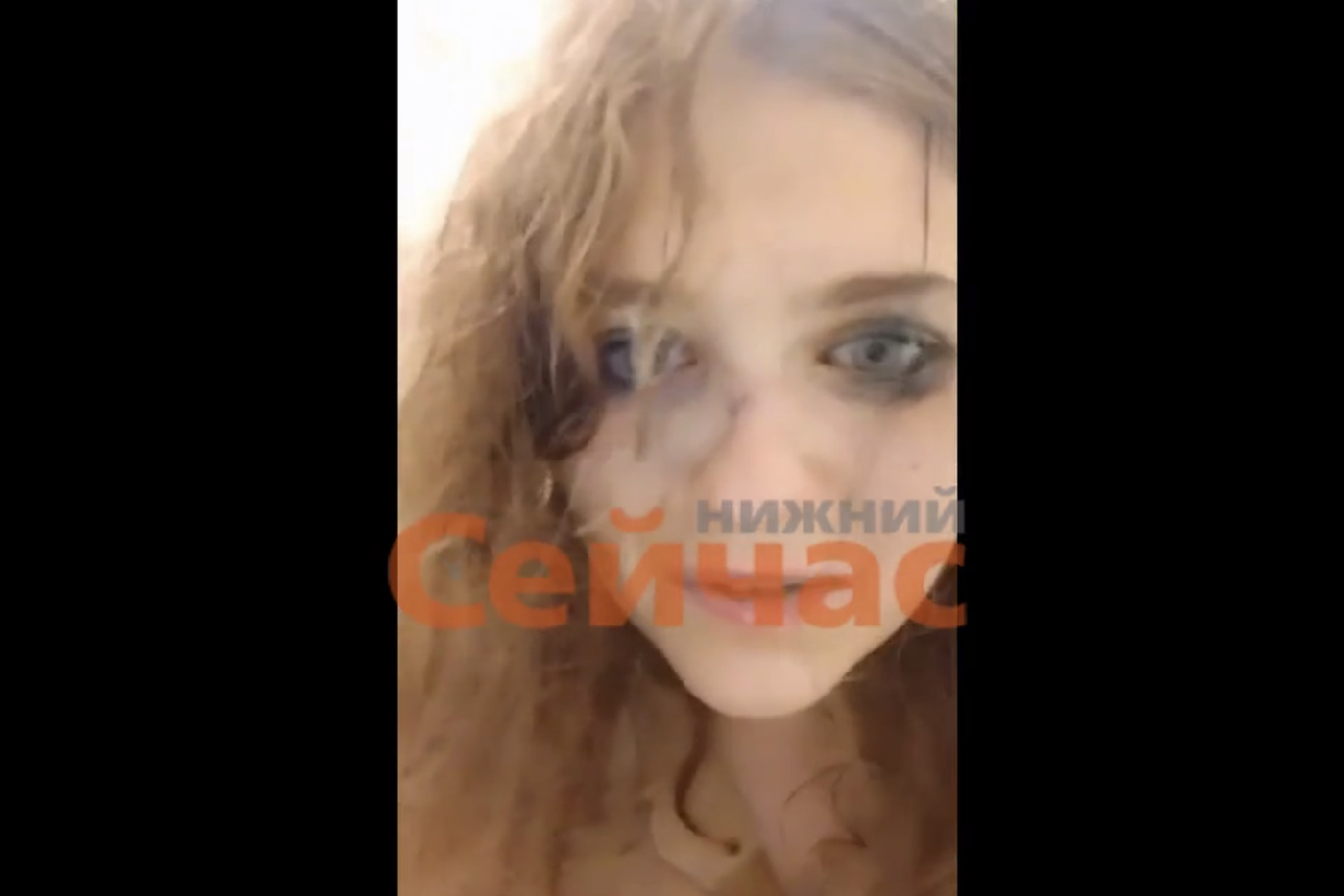 Так девушка выглядит на видео