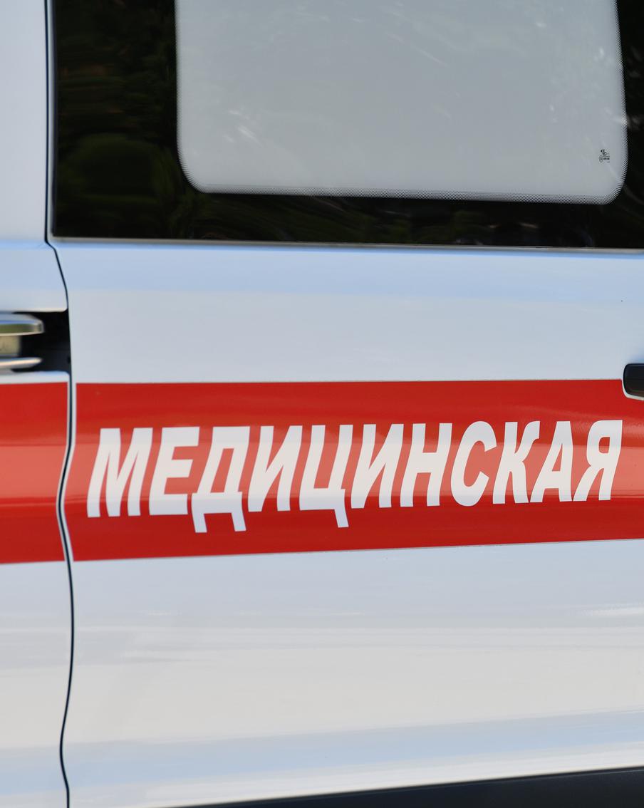 На врача скорой помощи напал пациент прямо во время оказания ему первой помощи в Санкт-Петербурге