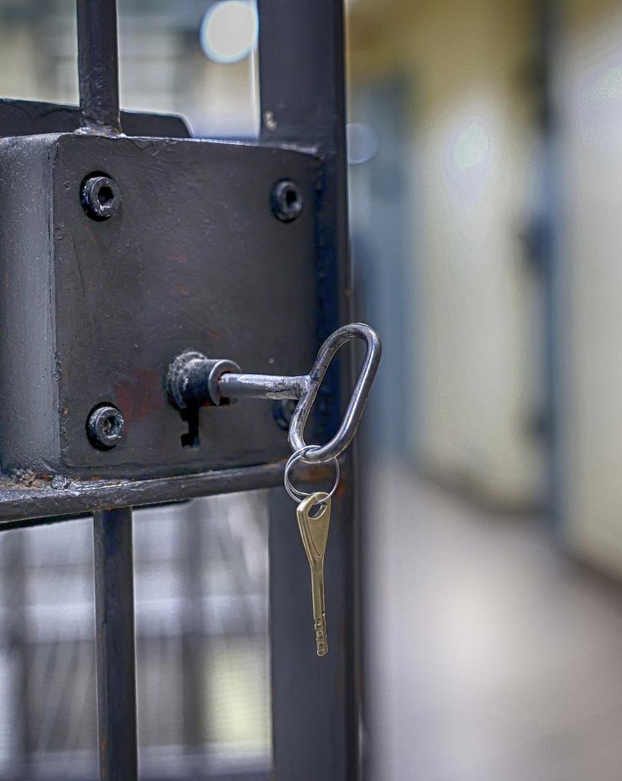 По подозрению в хищении средств, выделенных на оборону региона, задержан вице-губернатор Белгородской области