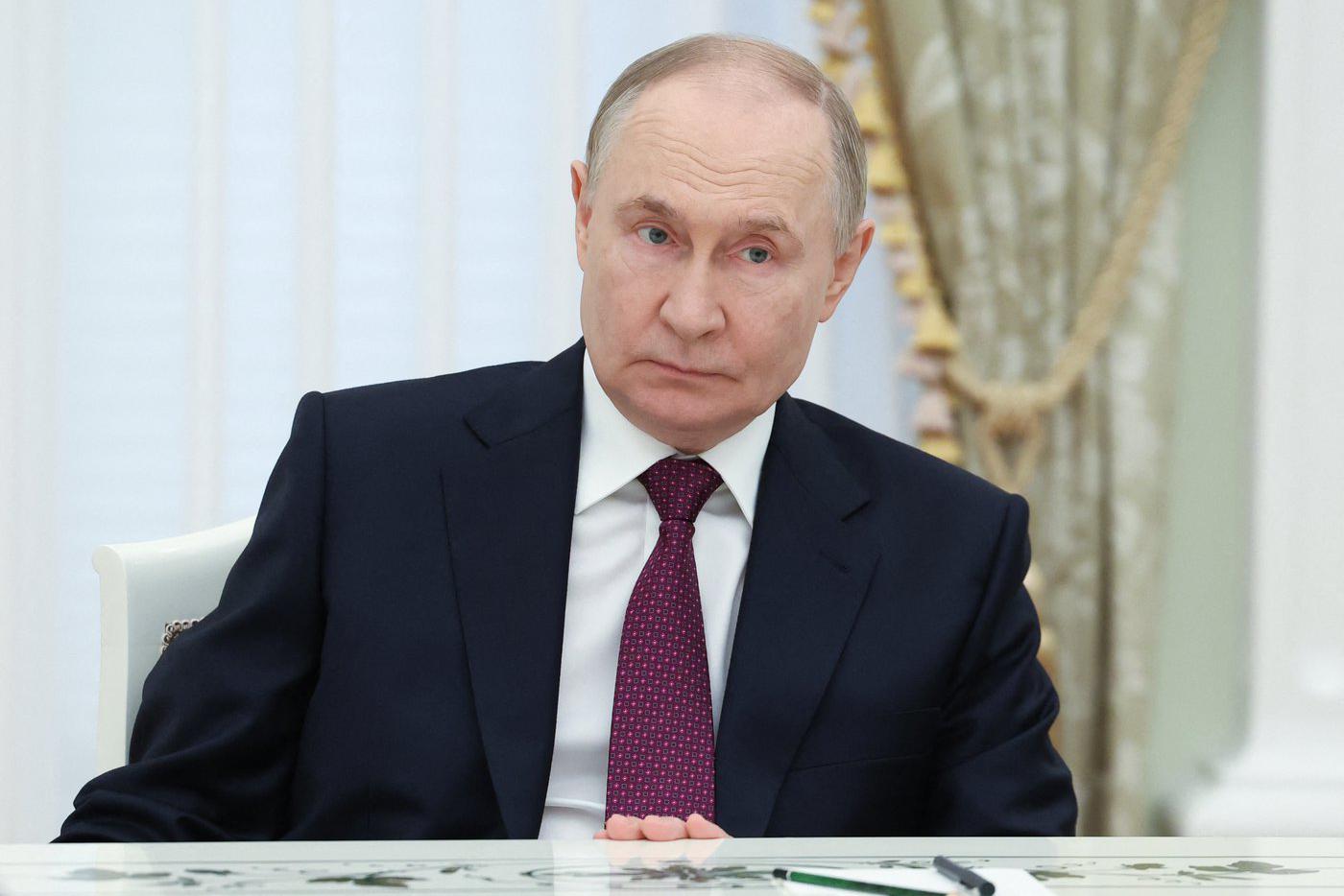 Песков: момент для встречи Путина и Трампа наступит после выработки решений