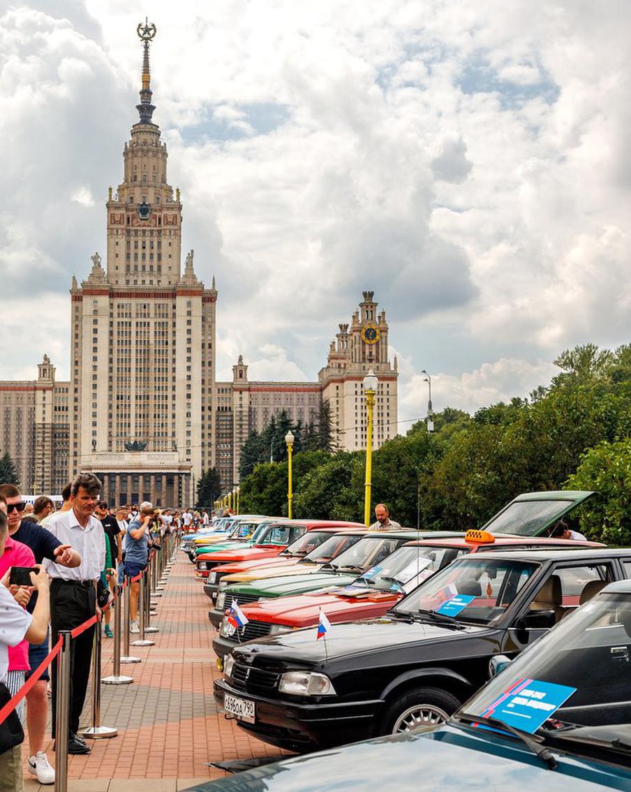 2000-е, автотюнинг и историческое ралли: фестиваль "Ретрорейс" пройдёт в Москве 13 июля