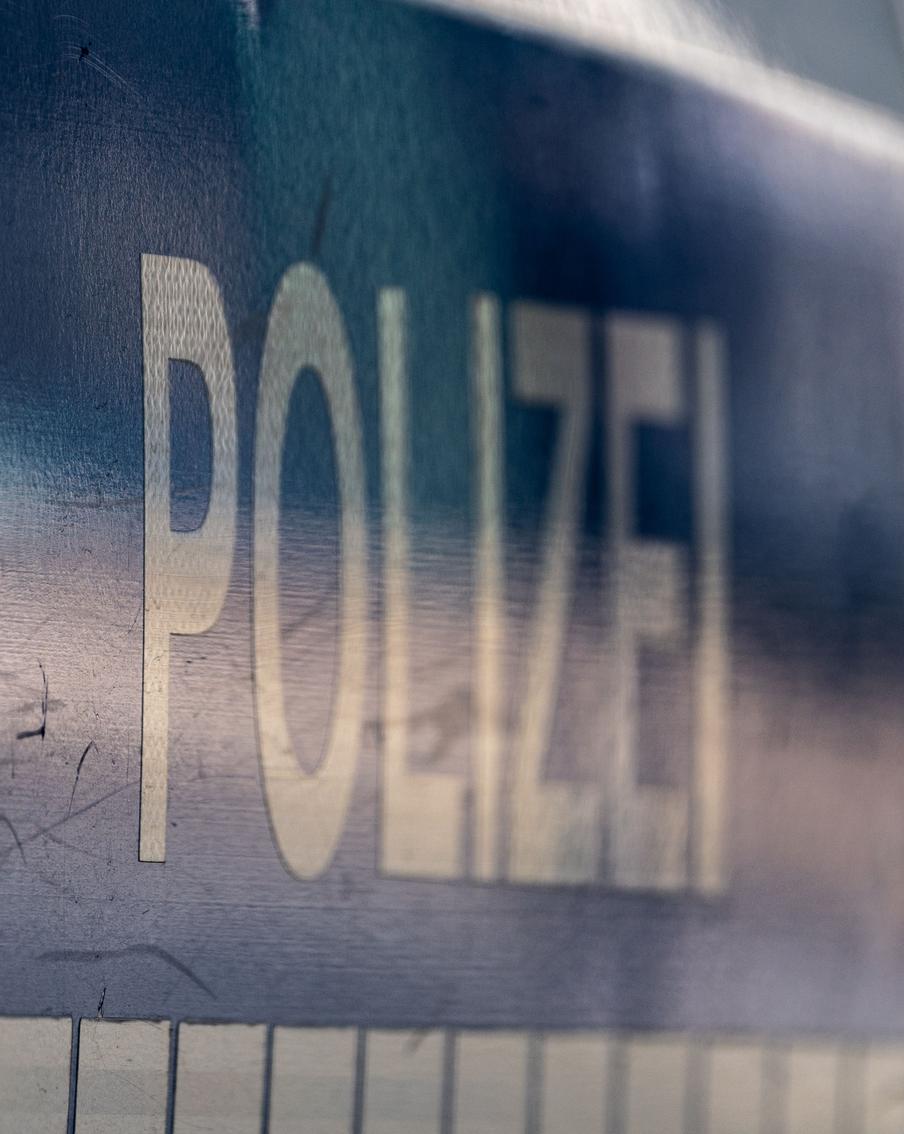 В Германии полицейские застрелили сома, который кусал отдыхающих