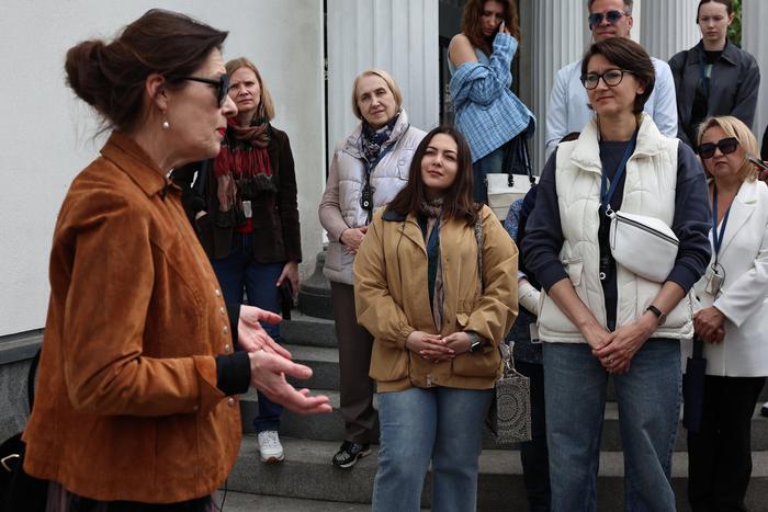 Афиша на 25 июня: играем в мини-гольф, изучаем генеалогию и пробуем себя в роли гида