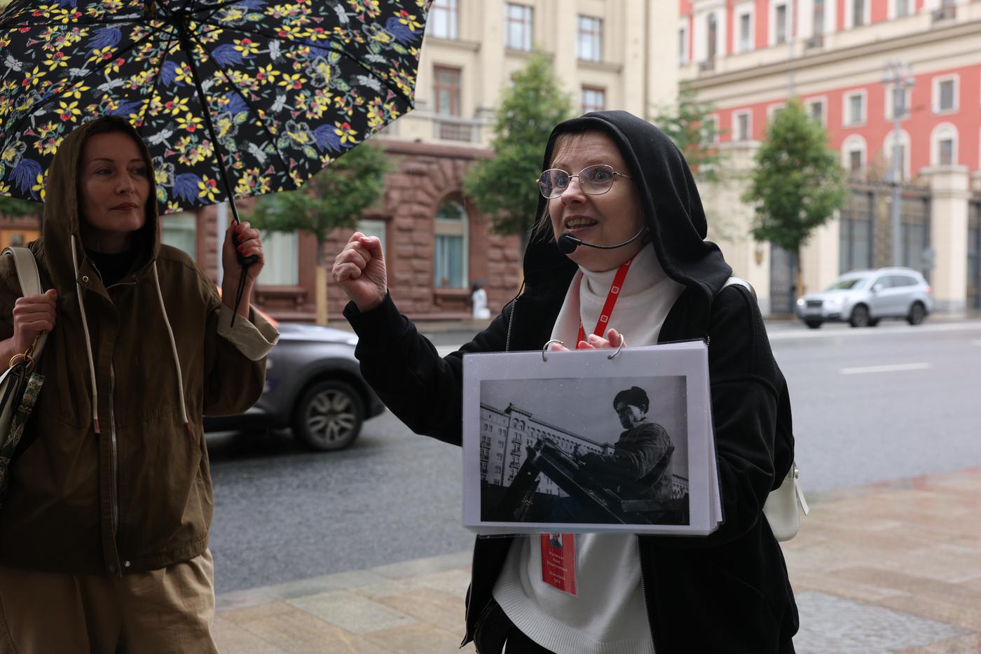 Юлия Жуковская рассказала множество историй о жизни москвичей в годы войны