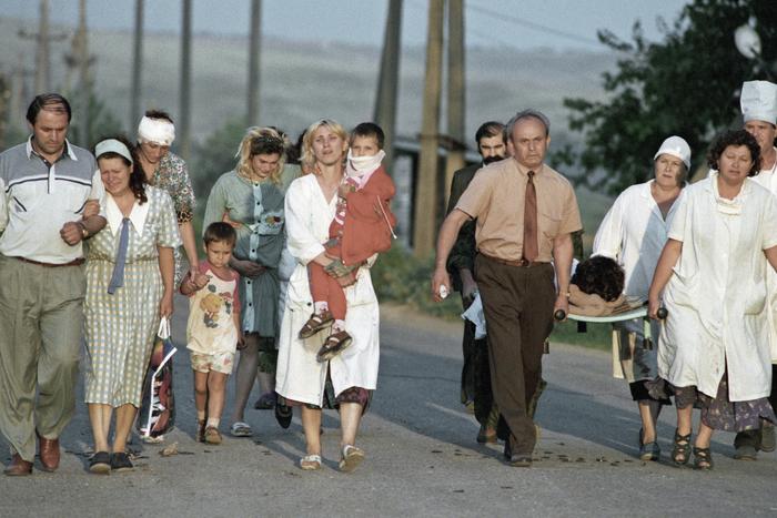 30 лет захвату Будённовска: Басаев говорил с Черномырдиным как школьник, террористка купила туфли