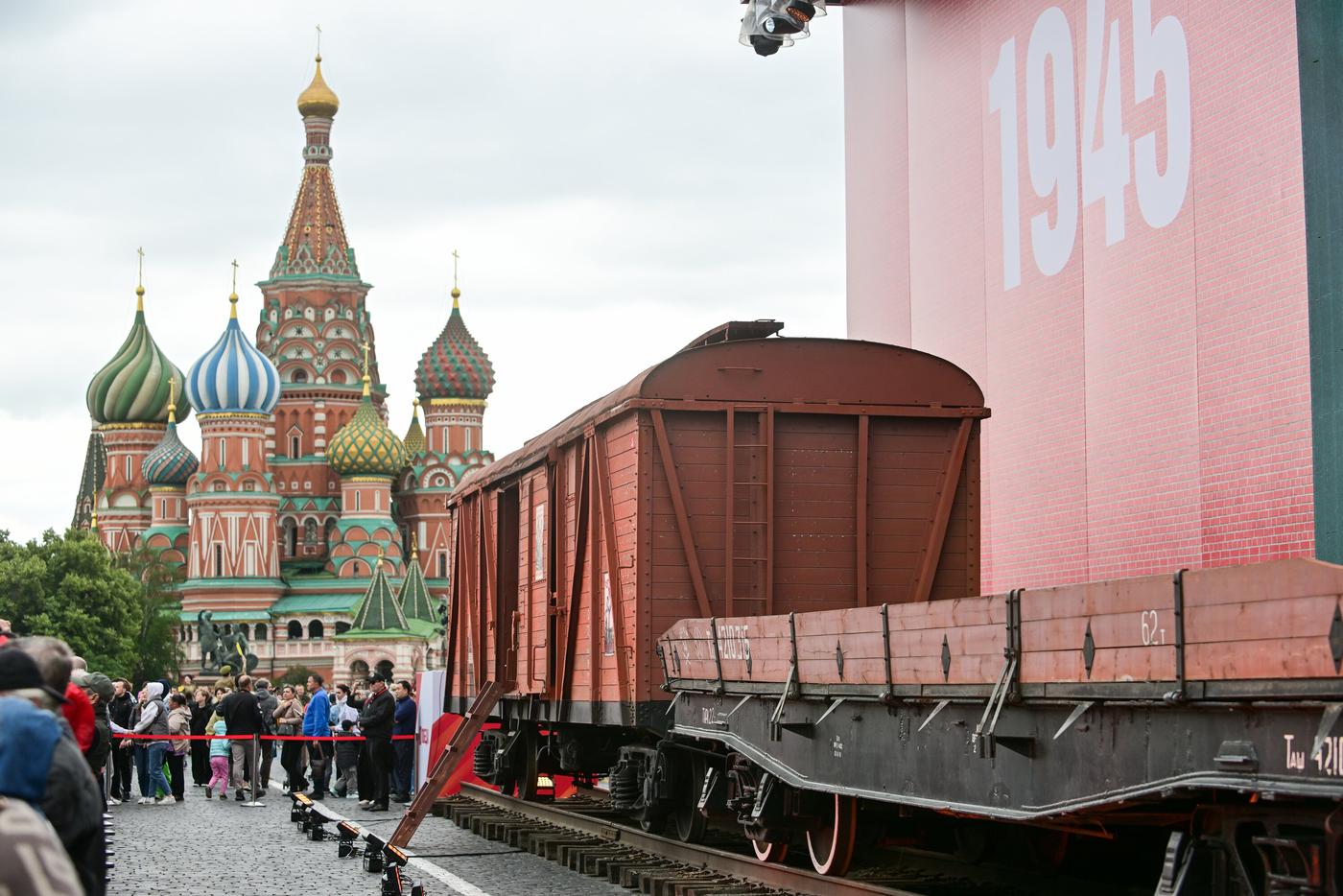 Собянин: Почти полмиллиона человек посетили иммерсивный музей на Красной площади